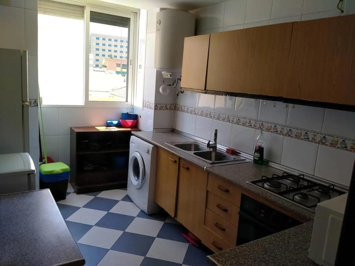 Apartamento 3 Dormitorios Frente A Hospital De Traumatologia غرناطة المظهر الخارجي الصورة