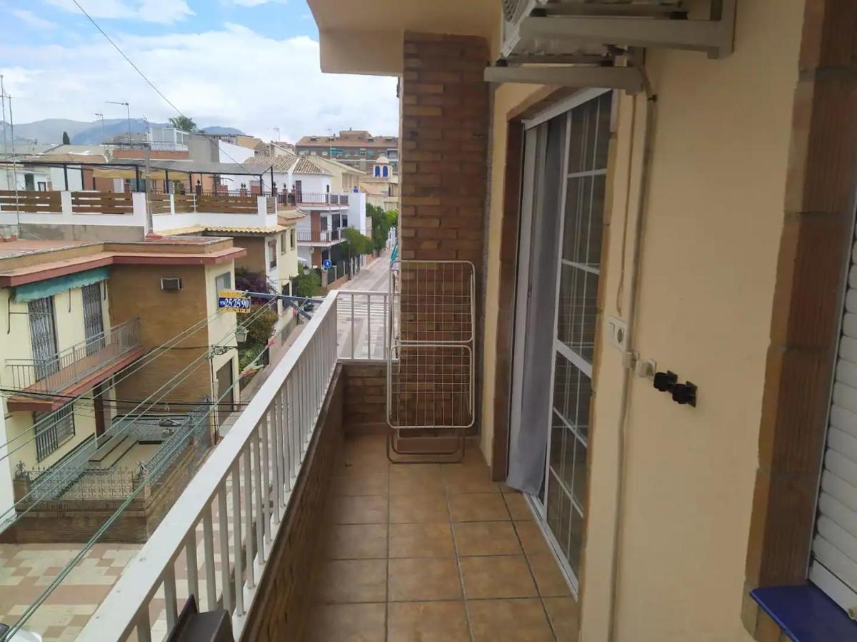 Apartamento 3 Dormitorios Frente A Hospital De Traumatologia غرناطة المظهر الخارجي الصورة